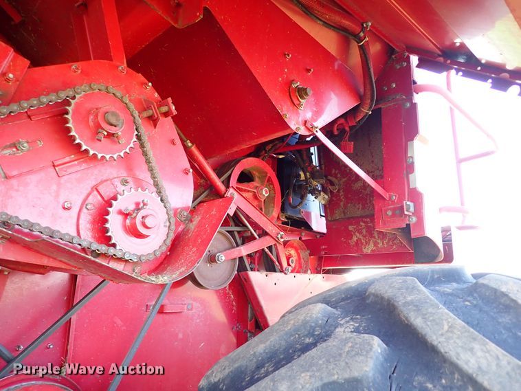 image for item LU9264 1995 Case IH 2188  combine