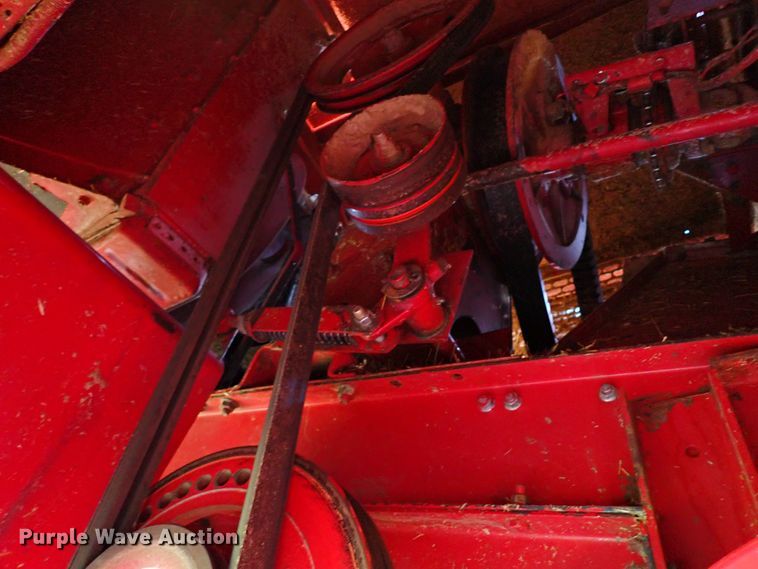 image for item LU9264 1995 Case IH 2188  combine