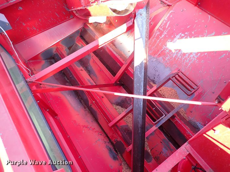 image for item LU9264 1995 Case IH 2188  combine