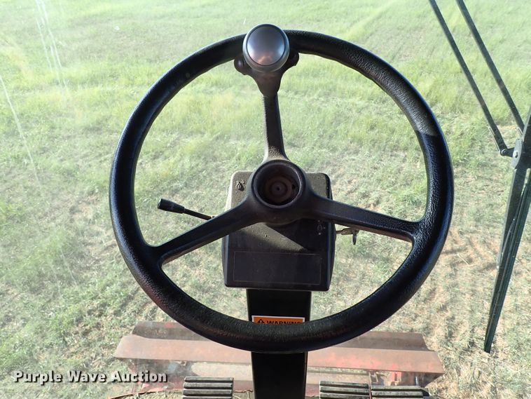 image for item LU9264 1995 Case IH 2188  combine