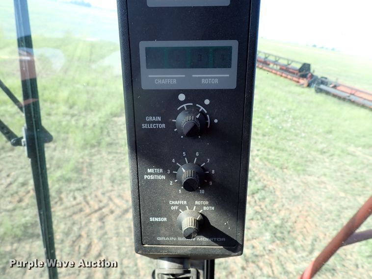 image for item LU9264 1995 Case IH 2188  combine