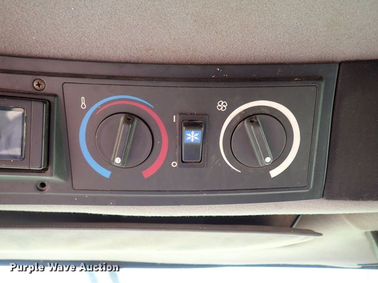 image for item LU9264 1995 Case IH 2188  combine