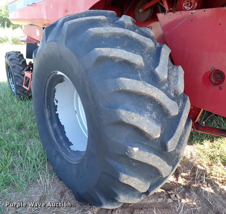 image for item LU9264 1995 Case IH 2188  combine