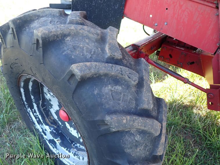 image for item LU9264 1995 Case IH 2188  combine
