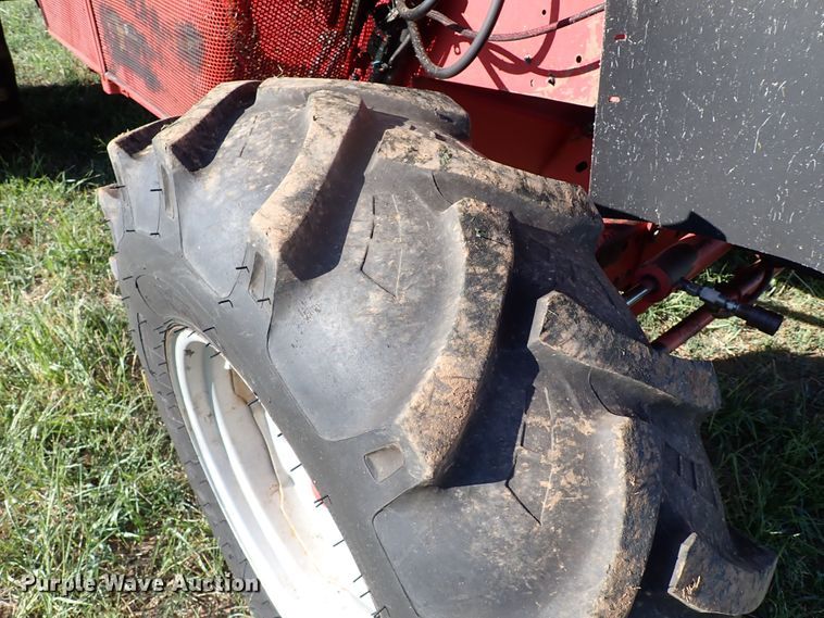 image for item LU9264 1995 Case IH 2188  combine
