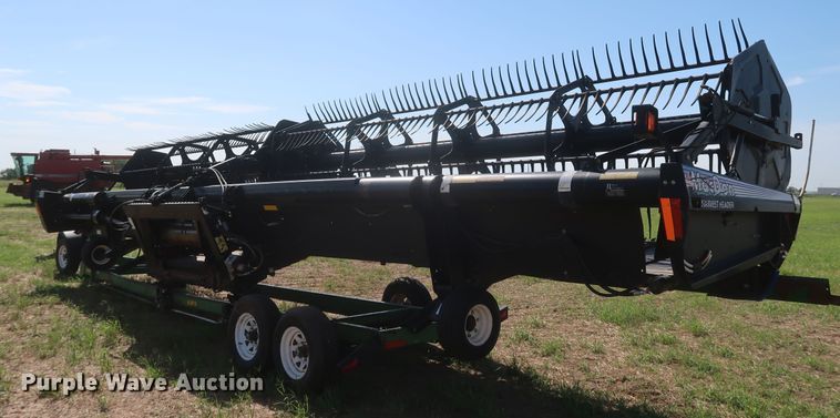 image for item LU9266 MacDon 972  draper head