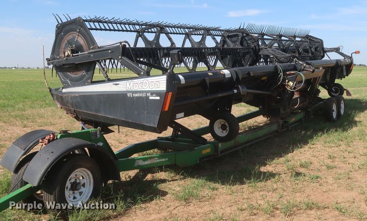 image for item LU9266 MacDon 972  draper head