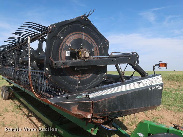 image for item LU9266 MacDon 972  draper head