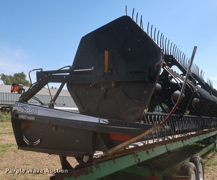 image for item LU9266 MacDon 972  draper head