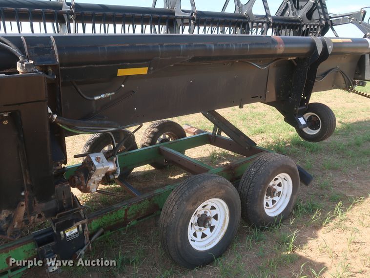 image for item LU9266 MacDon 972  draper head