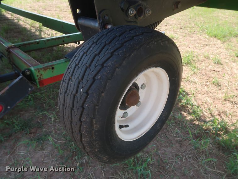 image for item LU9266 MacDon 972  draper head