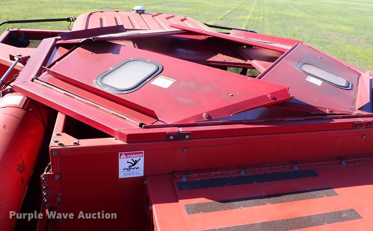 image for item LU9275 2005 Case IH 2388  RWA combine