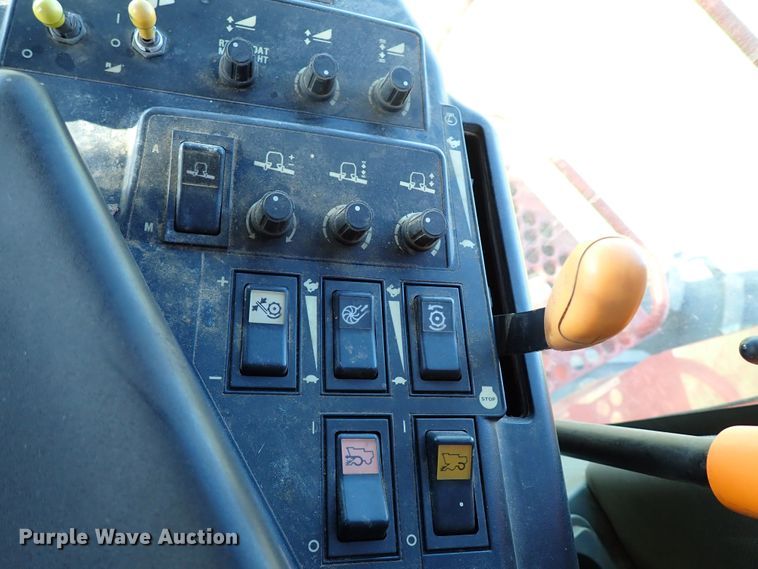 image for item LU9275 2005 Case IH 2388  RWA combine