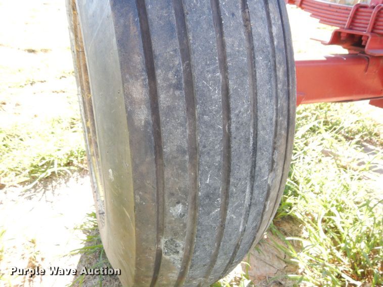 image for item LY9041 NH3 tank running gear