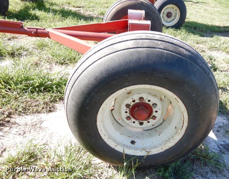 image for item LY9041 NH3 tank running gear