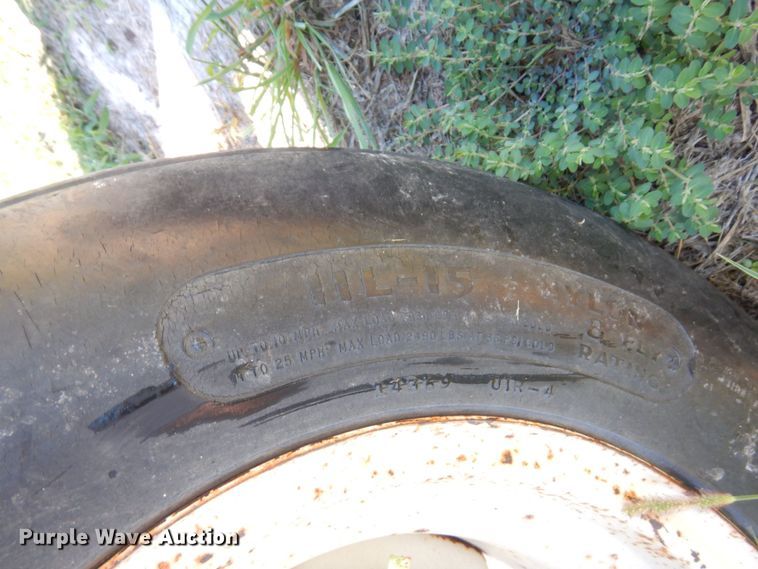 image for item LY9041 NH3 tank running gear