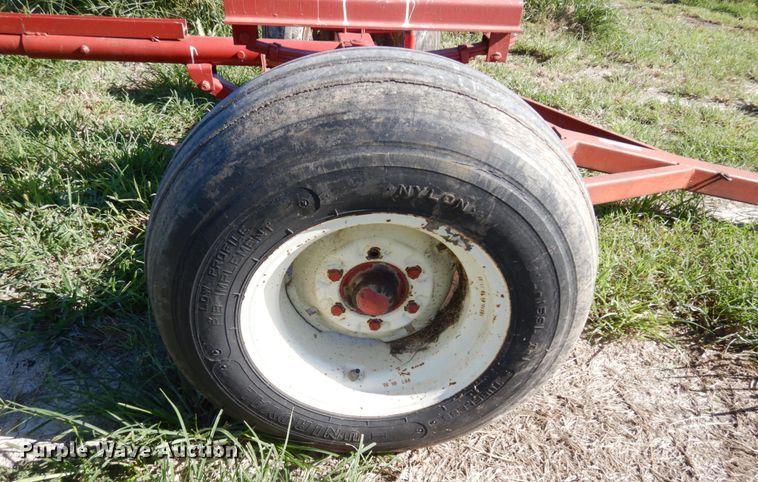 image for item LY9041 NH3 tank running gear