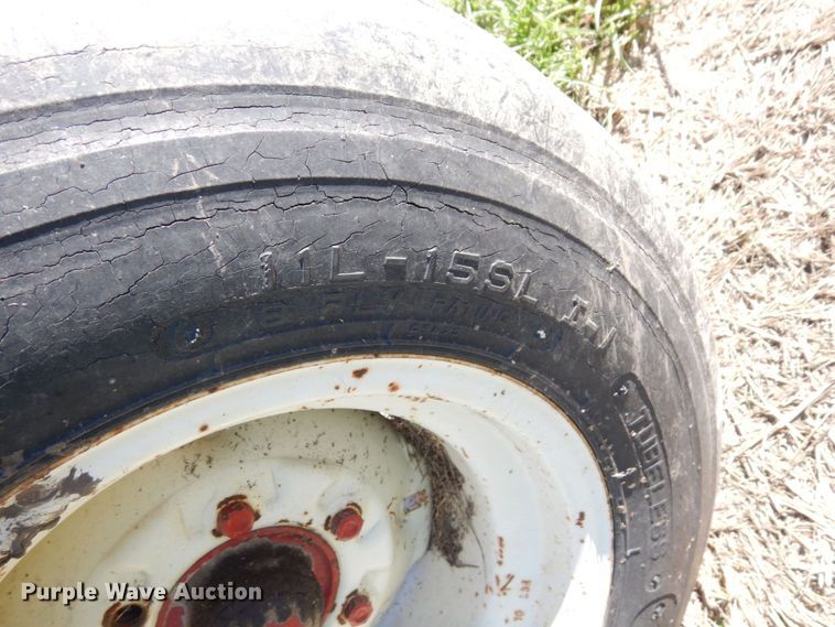 image for item LY9041 NH3 tank running gear