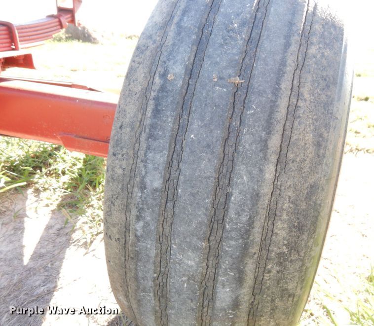 image for item LY9041 NH3 tank running gear