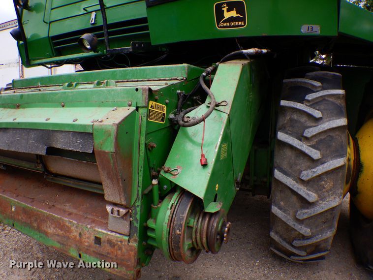 image for item MH9041 1988 John Deere 8820 Titan II  combine