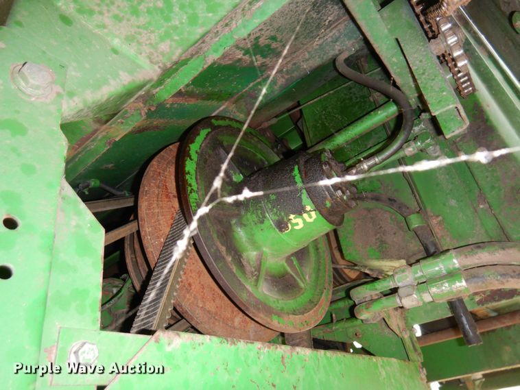 image for item MH9041 1988 John Deere 8820 Titan II  combine