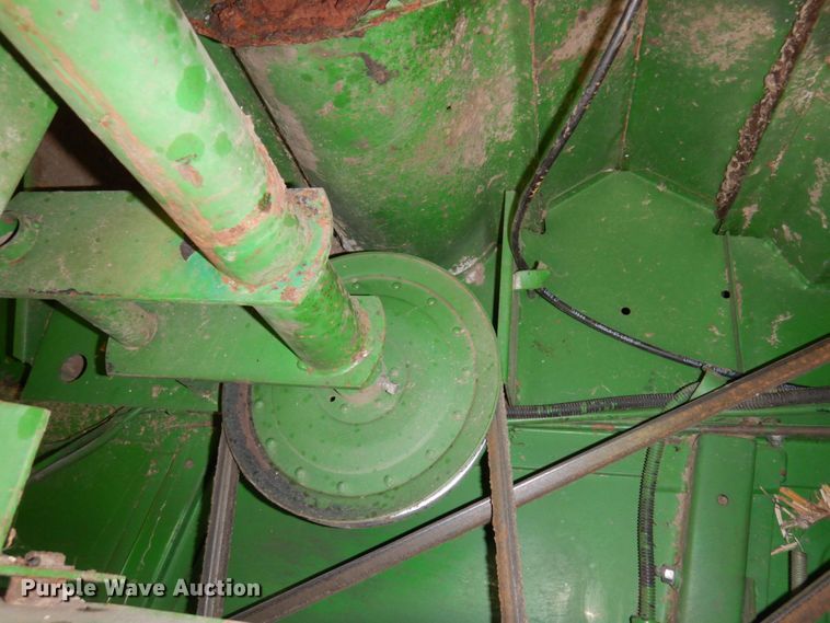 image for item MH9041 1988 John Deere 8820 Titan II  combine