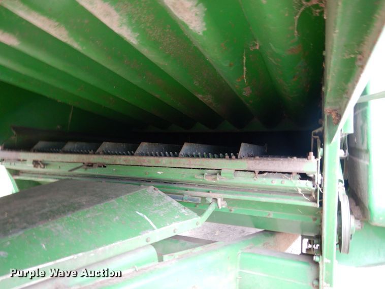 image for item MH9041 1988 John Deere 8820 Titan II  combine
