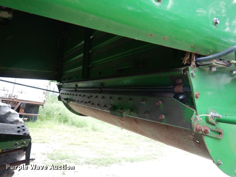image for item MH9041 1988 John Deere 8820 Titan II  combine