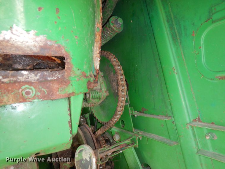 image for item MH9041 1988 John Deere 8820 Titan II  combine