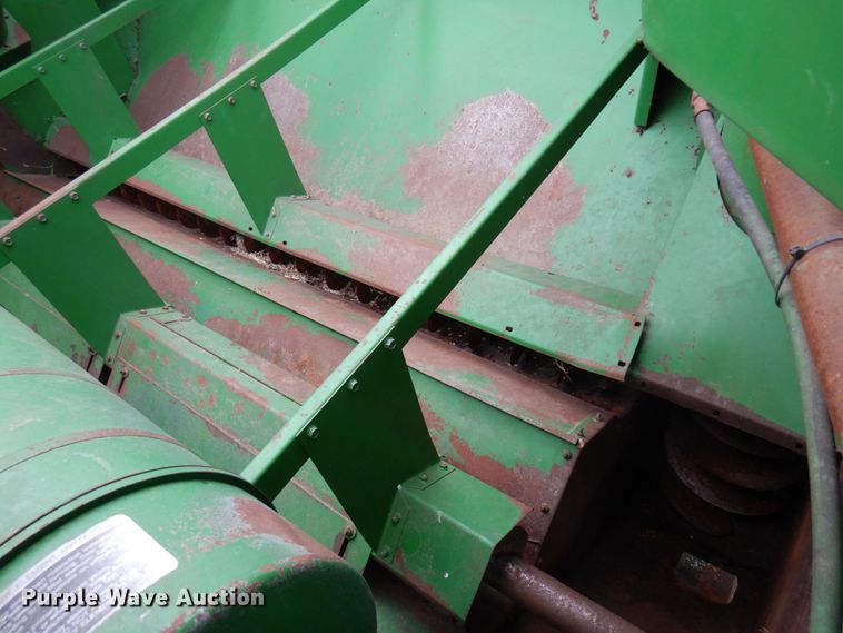 image for item MH9041 1988 John Deere 8820 Titan II  combine