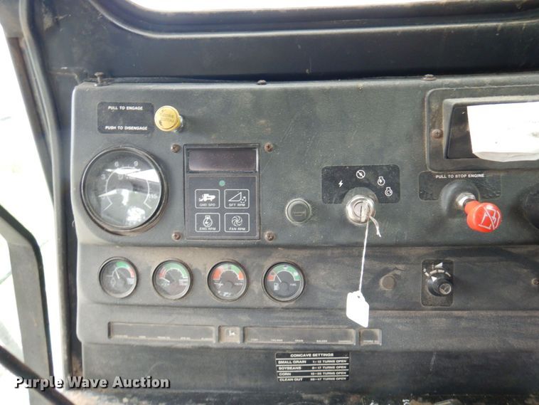 image for item MH9041 1988 John Deere 8820 Titan II  combine