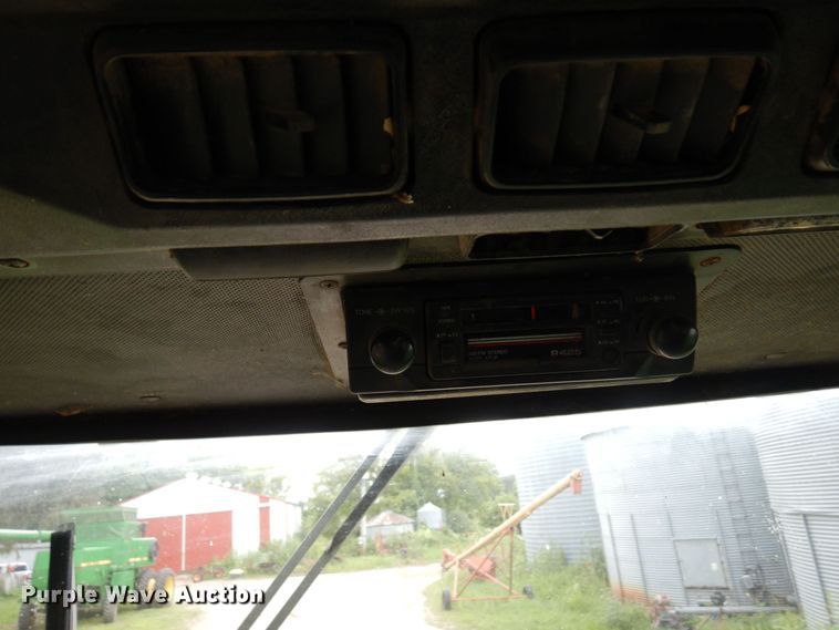 image for item MH9041 1988 John Deere 8820 Titan II  combine