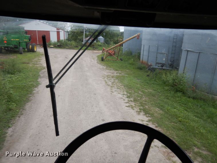 image for item MH9041 1988 John Deere 8820 Titan II  combine