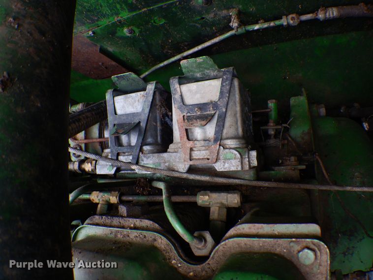 image for item MH9041 1988 John Deere 8820 Titan II  combine