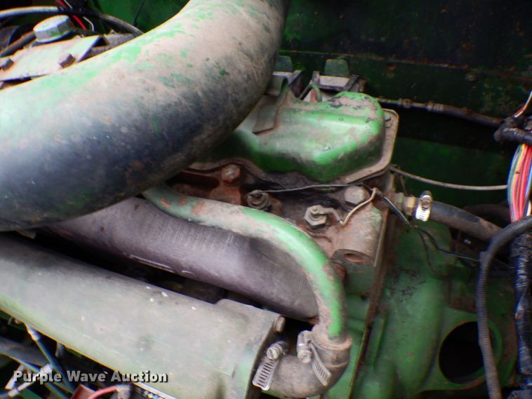 image for item MH9041 1988 John Deere 8820 Titan II  combine