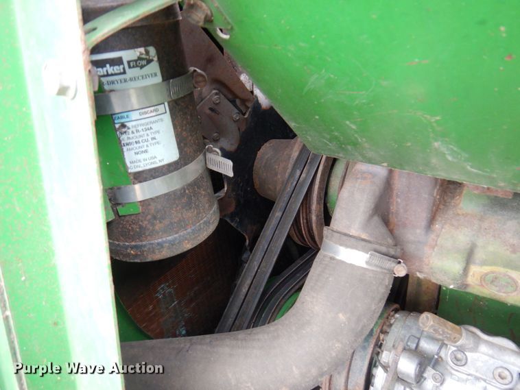 image for item MH9041 1988 John Deere 8820 Titan II  combine