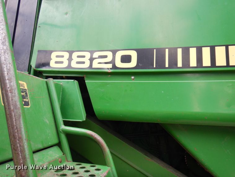 image for item MH9042 1988 John Deere 8820 Titan II  combine