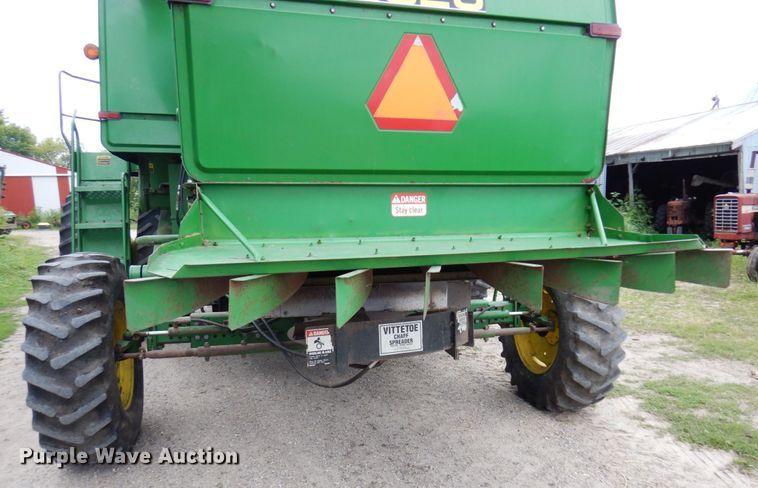 image for item MH9042 1988 John Deere 8820 Titan II  combine