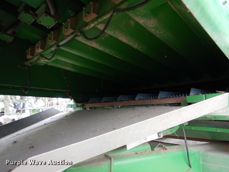 image for item MH9042 1988 John Deere 8820 Titan II  combine