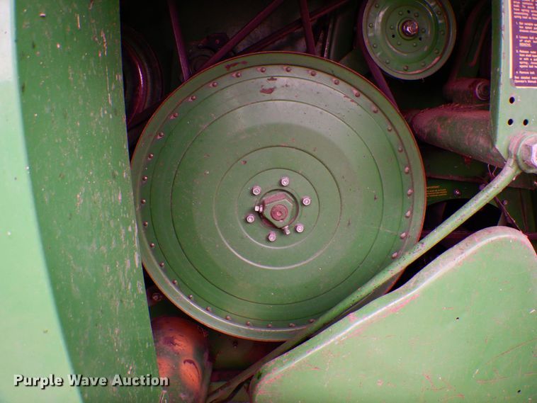 image for item MH9042 1988 John Deere 8820 Titan II  combine