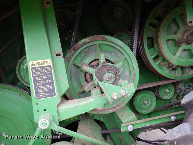 image for item MH9042 1988 John Deere 8820 Titan II  combine