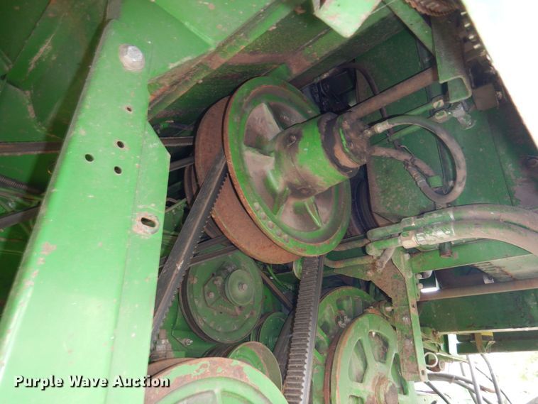 image for item MH9042 1988 John Deere 8820 Titan II  combine