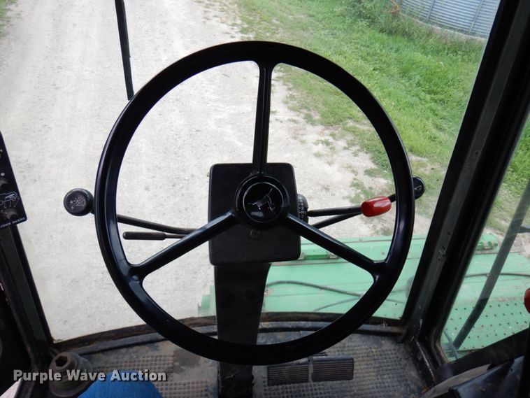 image for item MH9042 1988 John Deere 8820 Titan II  combine