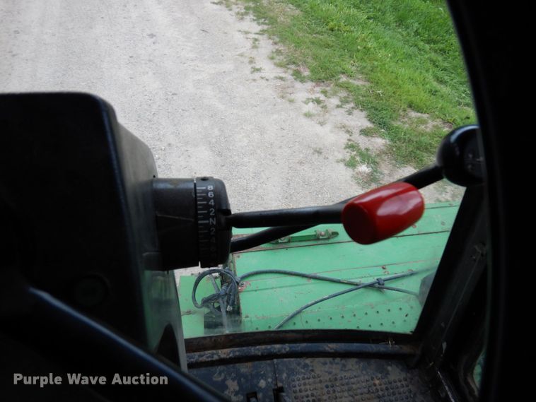 image for item MH9042 1988 John Deere 8820 Titan II  combine