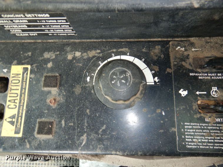 image for item MH9042 1988 John Deere 8820 Titan II  combine