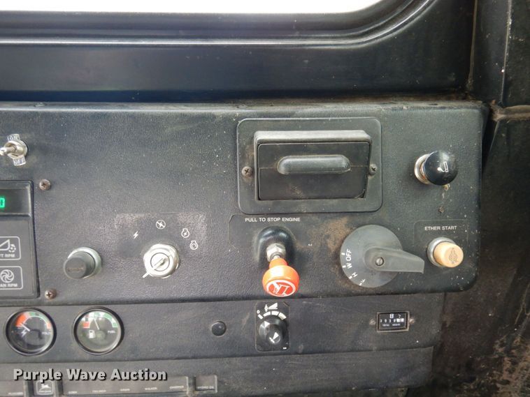 image for item MH9042 1988 John Deere 8820 Titan II  combine