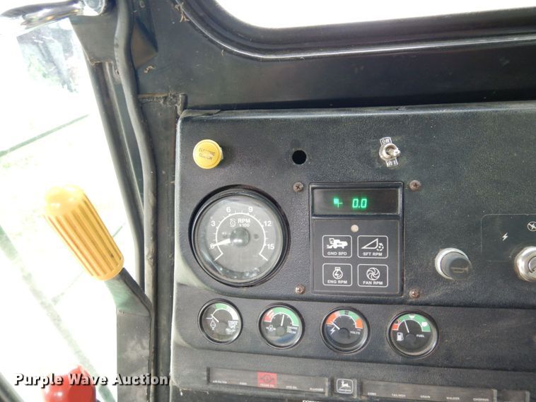 image for item MH9042 1988 John Deere 8820 Titan II  combine