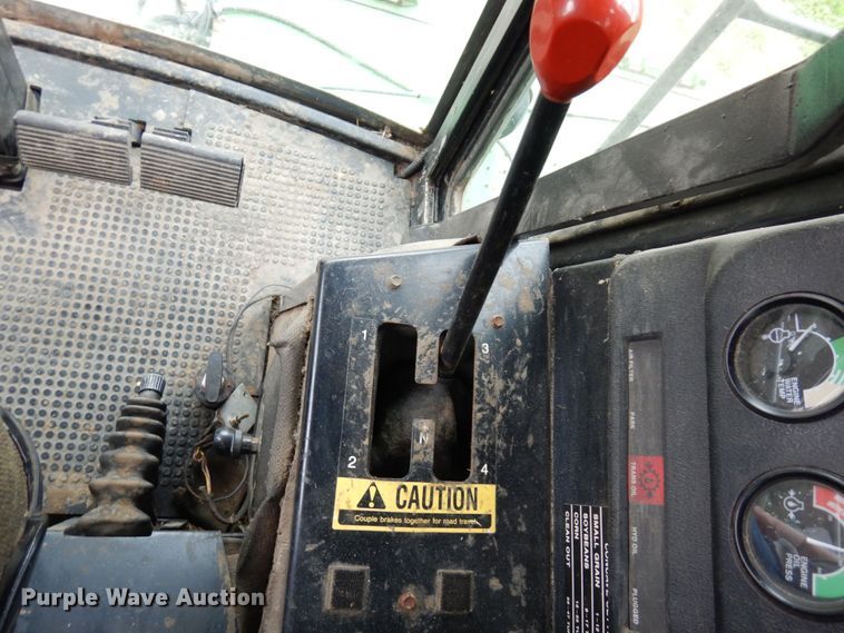 image for item MH9042 1988 John Deere 8820 Titan II  combine