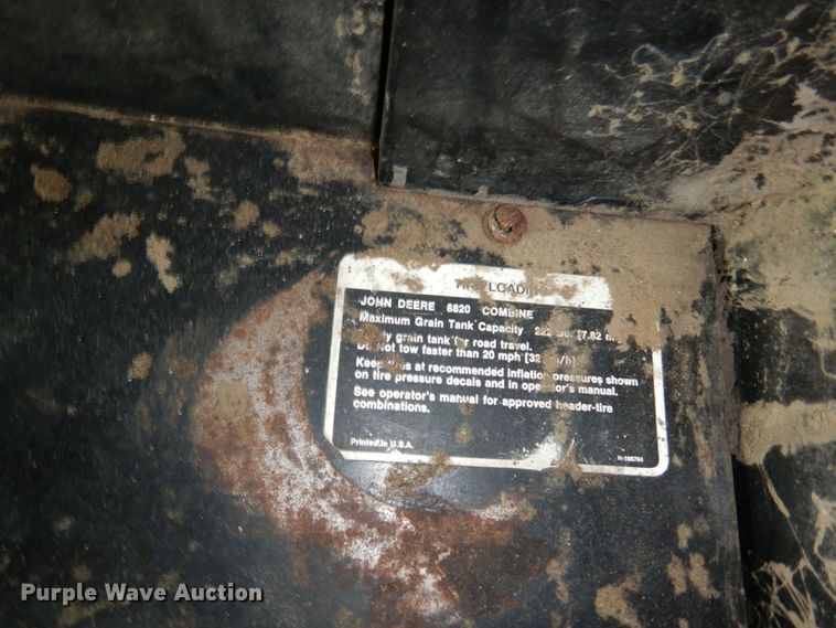 image for item MH9042 1988 John Deere 8820 Titan II  combine