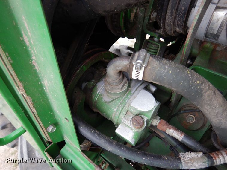 image for item MH9042 1988 John Deere 8820 Titan II  combine